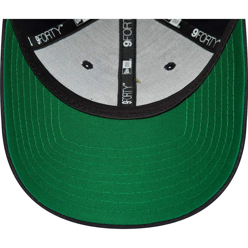 petten-gebogen-marineblauw-verstelbaar-9forty-team-side-patch-van-new-york-yankees-mlb-van-new-era