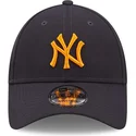 petten-gebogen-marineblauw-verstelbaar-9forty-repreve-van-new-york-yankees-mlb-van-new-era