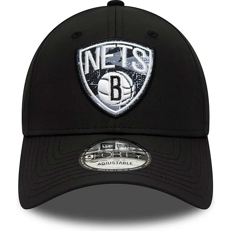 petten-gebogen-zwart-verstelbaar-9forty-print-infill-van-brooklyn-nets-nba-van-new-era