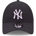 petten-gebogen-marineblauw-verstelbaar-9forty-repreve-van-new-york-yankees-mlb-van-new-era