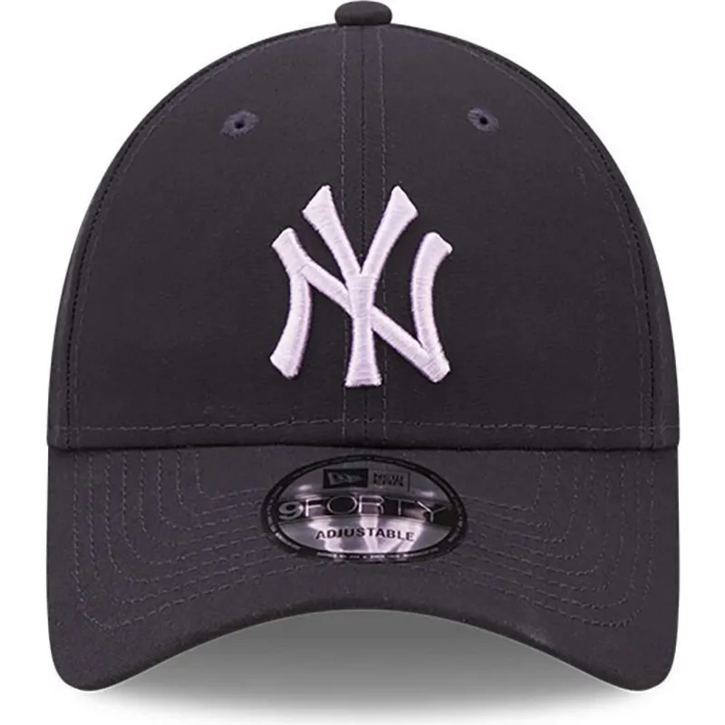 petten-gebogen-marineblauw-verstelbaar-9forty-repreve-van-new-york-yankees-mlb-van-new-era