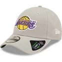 petten-gebogen-grijs-verstelbaar-9forty-repreve-van-los-angeles-lakers-nba-van-new-era