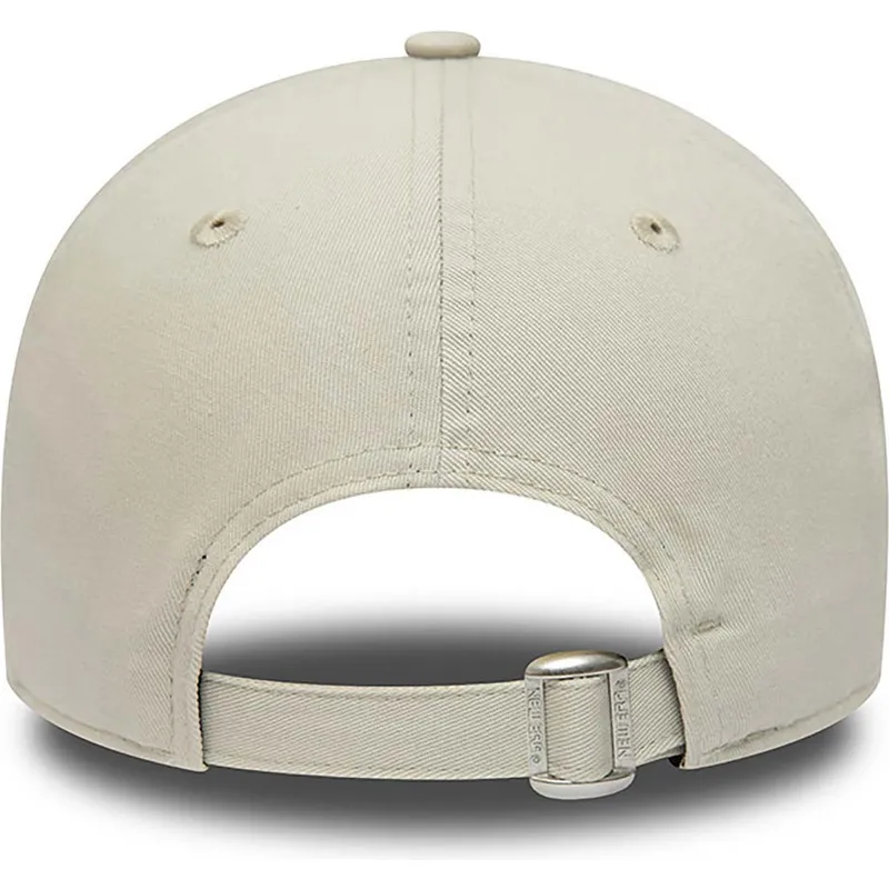 petten-gebogen-beige-verstelbaar-valentino-rossi-vr46-9forty-essential-van-valentino-rossi-vr46-motogp-van-new-era