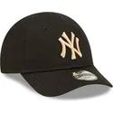 petten-gebogen-zwart-verstelbaar-voor-kinderen-9forty-league-essential-van-new-york-yankees-mlb-van-new-era
