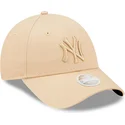 petten-gebogen-beige-verstelbaar-9forty-league-essential-van-new-york-yankees-mlb-van-new-era