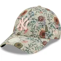 petten-gebogen-beige-verstelbaar-9forty-all-over-print-floral-van-new-york-yankees-mlb-van-new-era