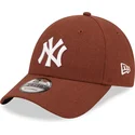 petten-gebogen-bruin-verstelbaar-9forty-linen-van-new-york-yankees-mlb-van-new-era
