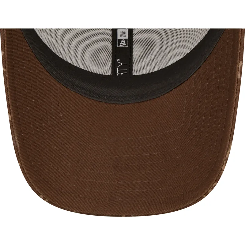 petten-gebogen-bruin-verstelbaar-9forty-monogram-van-new-york-yankees-mlb-van-new-era