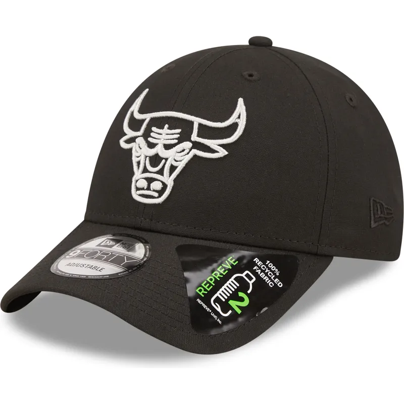 petten-gebogen-zwart-verstelbaar-9forty-repreve-monochrom-van-chicago-bulls-nba-van-new-era