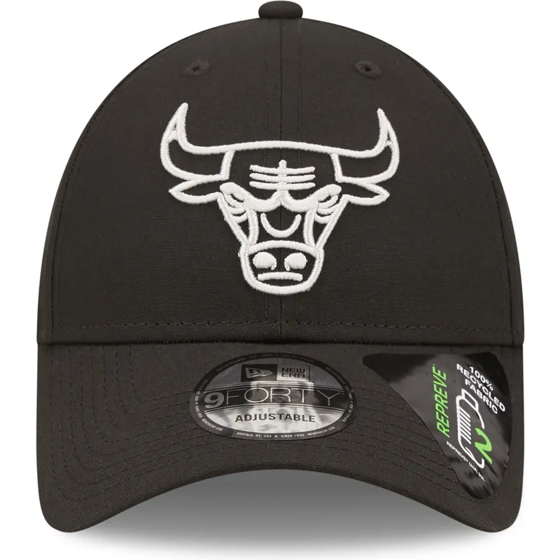 petten-gebogen-zwart-verstelbaar-9forty-repreve-monochrom-van-chicago-bulls-nba-van-new-era