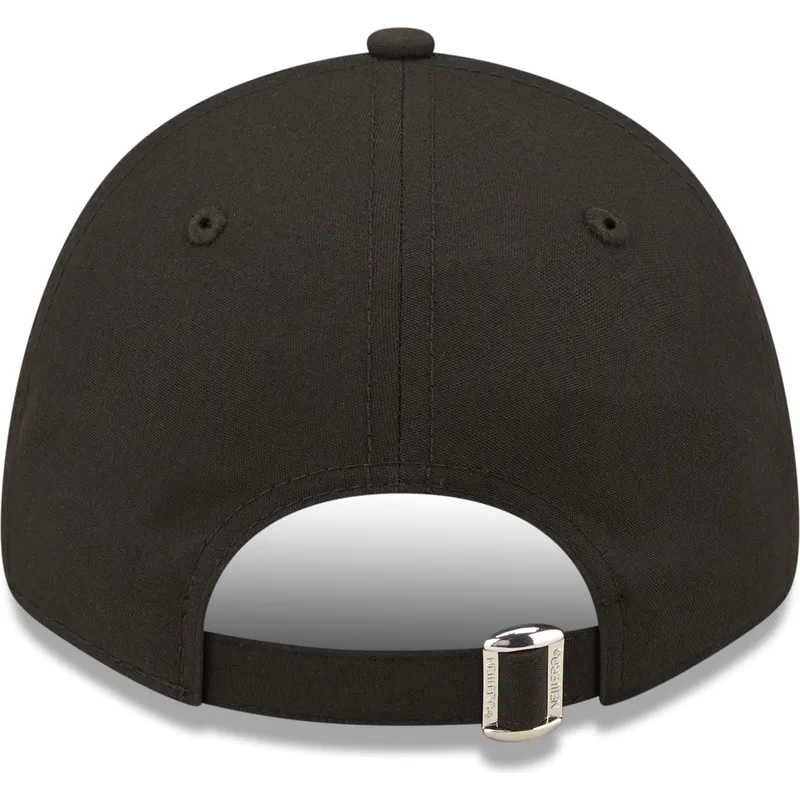 petten-gebogen-zwart-verstelbaar-9forty-repreve-monochrom-van-chicago-bulls-nba-van-new-era