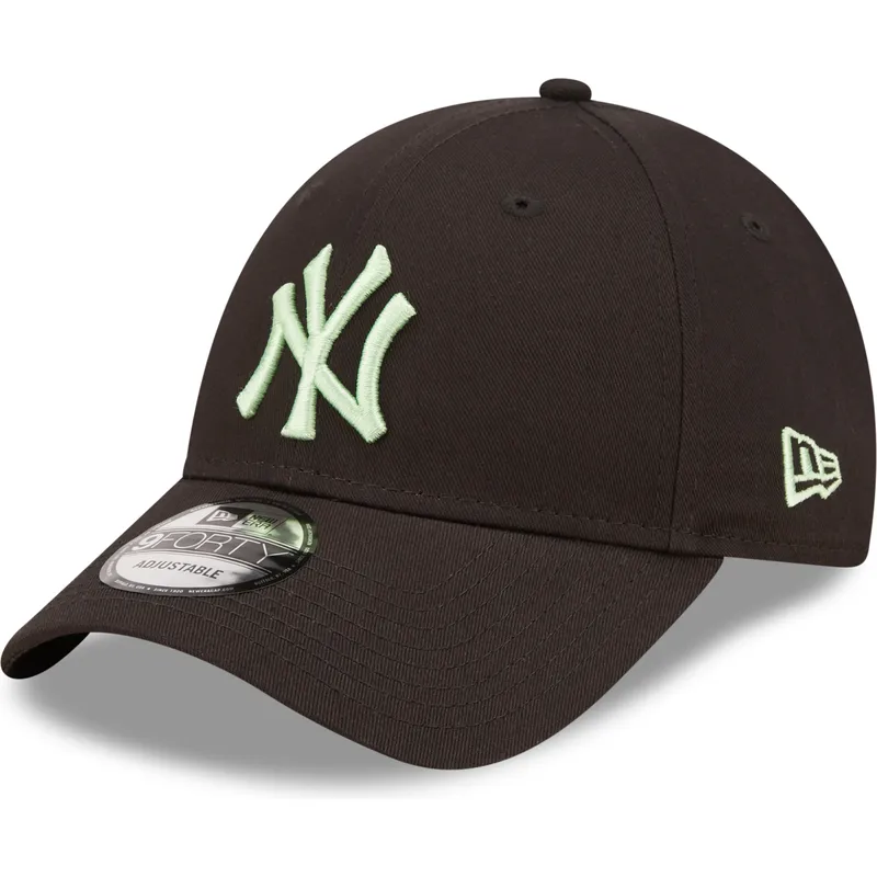 petten-gebogen-zwart-verstelbaar-9forty-league-essential-van-new-york-yankees-mlb-van-new-era