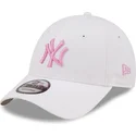 petten-gebogen-wit-verstelbaar-rosa-9forty-league-essential-van-new-york-yankees-mlb-van-new-era