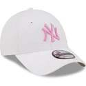petten-gebogen-wit-verstelbaar-rosa-9forty-league-essential-van-new-york-yankees-mlb-van-new-era