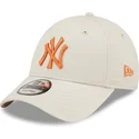 petten-gebogen-beige-verstelbaar-9forty-league-essential-van-new-york-yankees-mlb-van-new-era