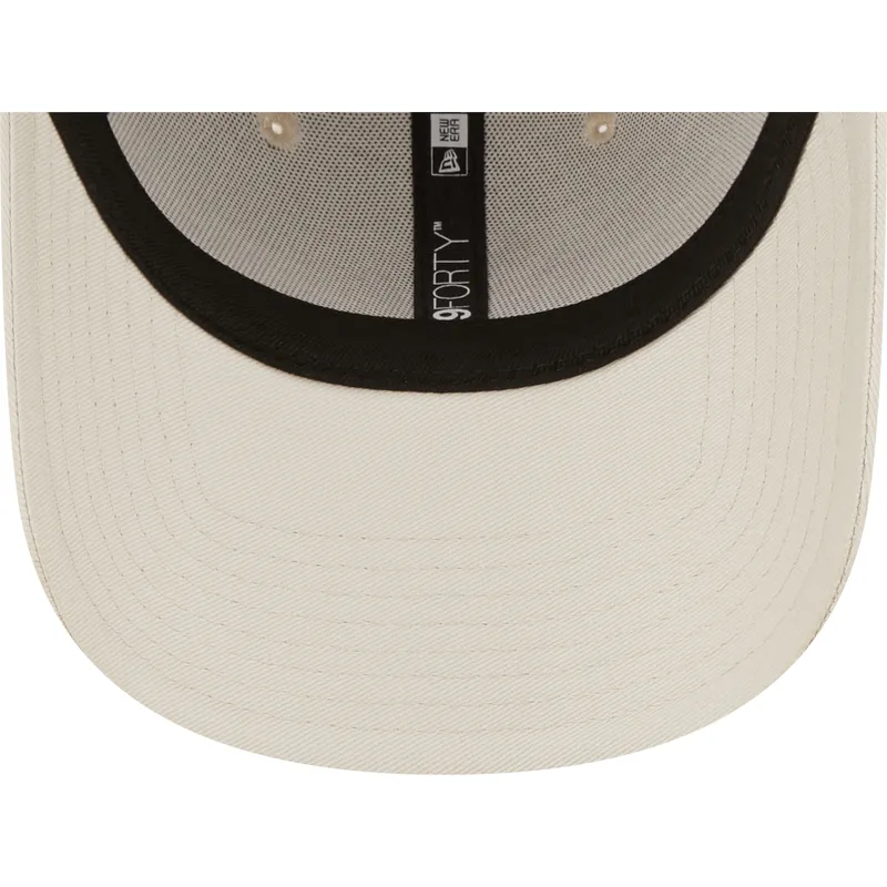 petten-gebogen-beige-verstelbaar-9forty-league-essential-van-new-york-yankees-mlb-van-new-era