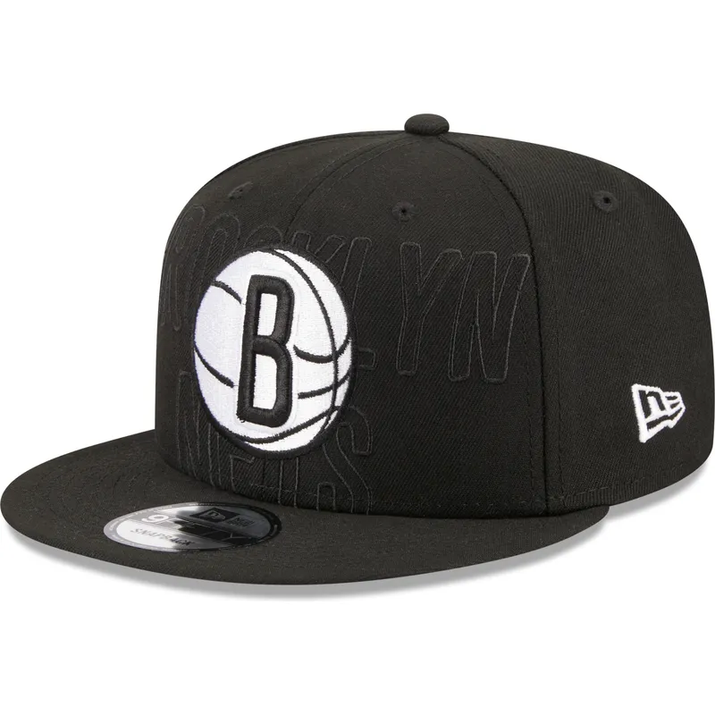 petten-plat-zwart-snapback-9fifty-draft-edition-2023-van-brooklyn-nets-nba-van-new-era petten-plat-zwart-snapback-9fifty-draft-edition-2023-van-brooklyn-nets-nba-van-new-era