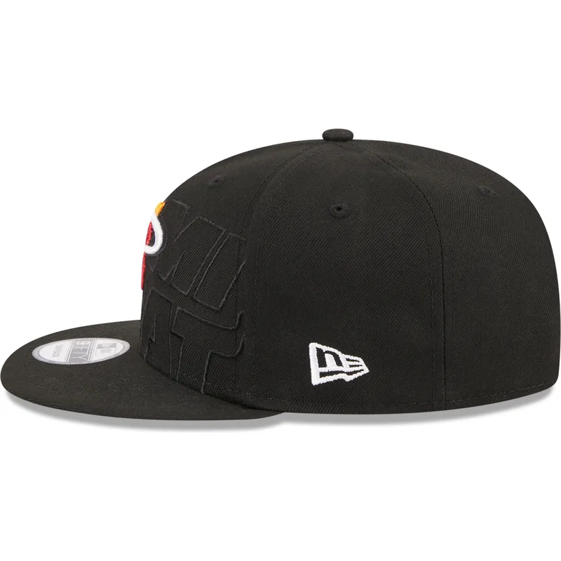 petten-plat-zwart-snapback-9fifty-draft-edition-2023-van-miami-heat-nba-van-new-era petten-plat-zwart-snapback-9fifty-draft-edition-2023-van-miami-heat-nba-van-new-era