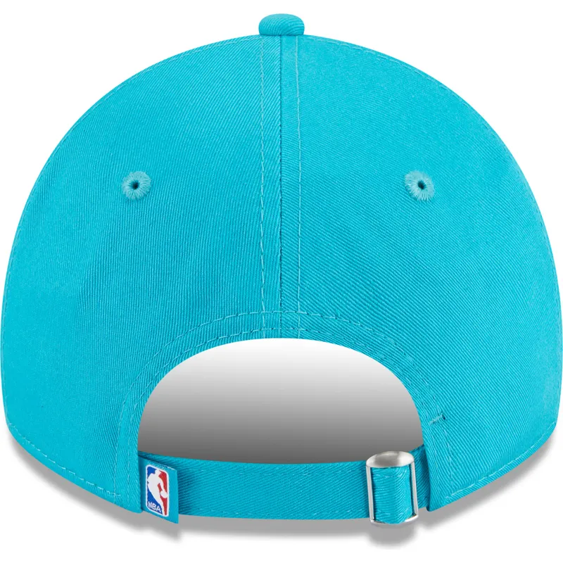 petten-gebogen-blauw-verstelbaar-9twenty-draft-edition-2023-van-charlotte-hornets-nba-van-new-era