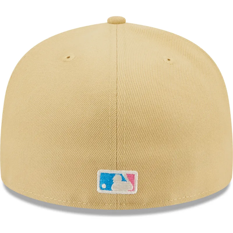 petten-plat-beige-fitted-rosa-59fifty-seam-stitch-van-new-york-yankees-mlb-van-new-era