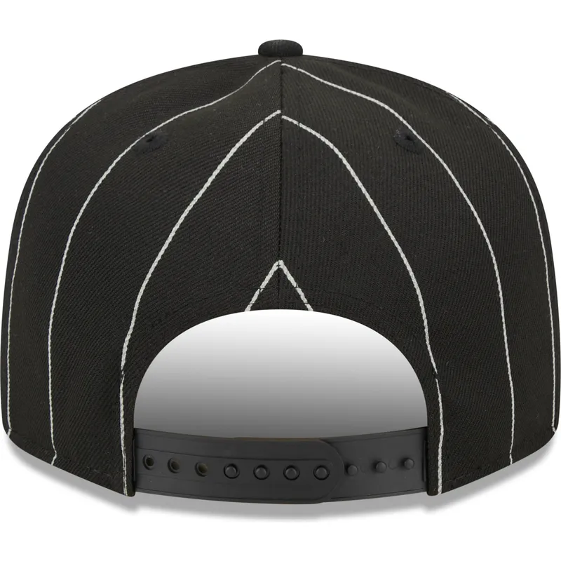 petten-plat-zwart-snapback-9fifty-pinstripe-visor-clip-van-chicago-white-sox-mlb-van-new-era petten-plat-zwart-snapback-9fifty-pinstripe-visor-clip-van-chicago-white-sox-mlb-van-new-era