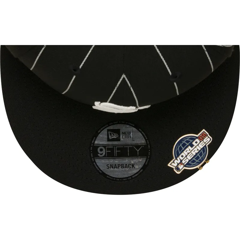 petten-plat-zwart-snapback-9fifty-pinstripe-visor-clip-van-chicago-white-sox-mlb-van-new-era petten-plat-zwart-snapback-9fifty-pinstripe-visor-clip-van-chicago-white-sox-mlb-van-new-era