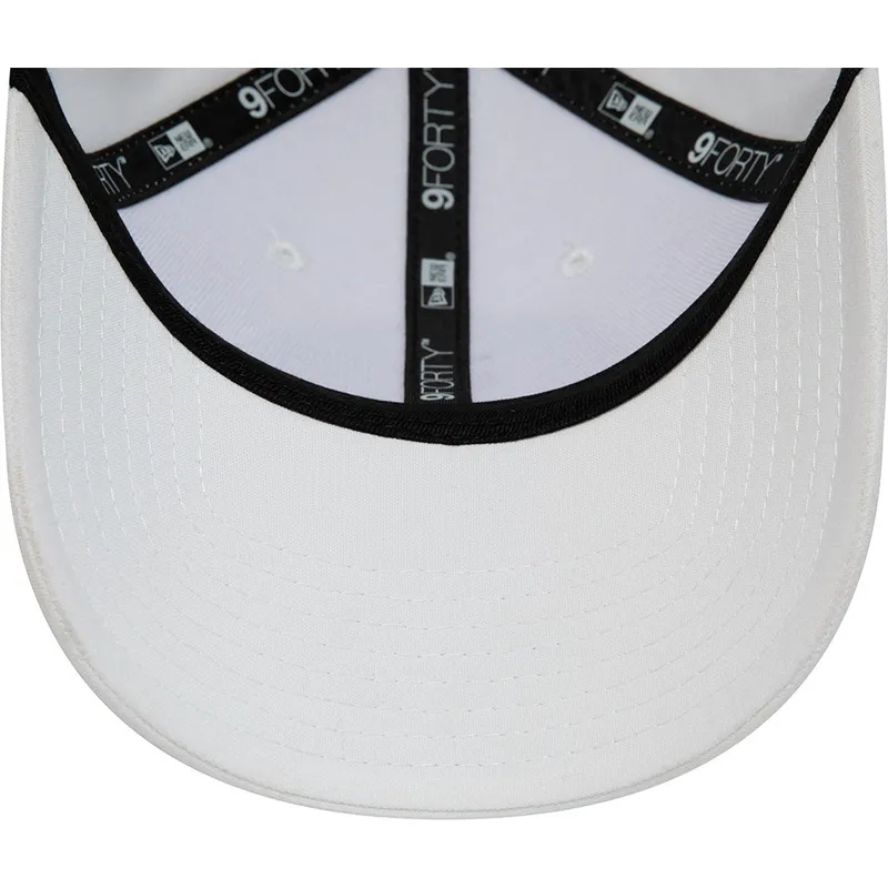 petten-gebogen-wit-verstelbaar-9forty-repreve-van-tottenham-hotspur-football-club-premier-league-van-new-era