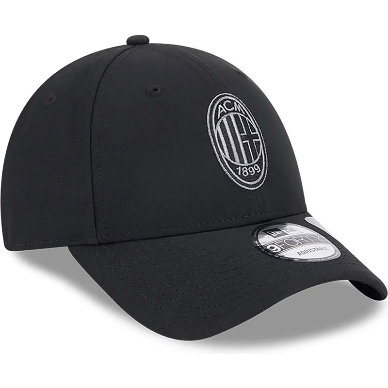 petten-gebogen-zwart-verstelbaar-9forty-repreve-van-ac-milan-serie-a-van-new-era