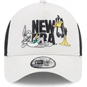 petten-gebogen-beige-snapback-a-frame-van-bugs-bunny-y-pato-lucas-looney-tunes-van-new-era