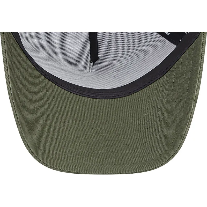 petten-gebogen-groen-snapback-a-frame-van-piolin-y-silvestre-looney-tunes-van-new-era