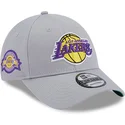 petten-gebogen-grijs-verstelbaar-9forty-team-side-patch-van-los-angeles-lakers-nba-van-new-era
