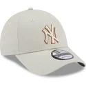 petten-gebogen-beige-verstelbaar-9forty-team-outline-van-new-york-yankees-mlb-van-new-era