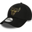 petten-gebogen-zwart-verstelbaar-9forty-metallic-badge-van-chicago-bulls-nba-van-new-era