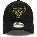 petten-gebogen-zwart-verstelbaar-9forty-metallic-badge-van-chicago-bulls-nba-van-new-era