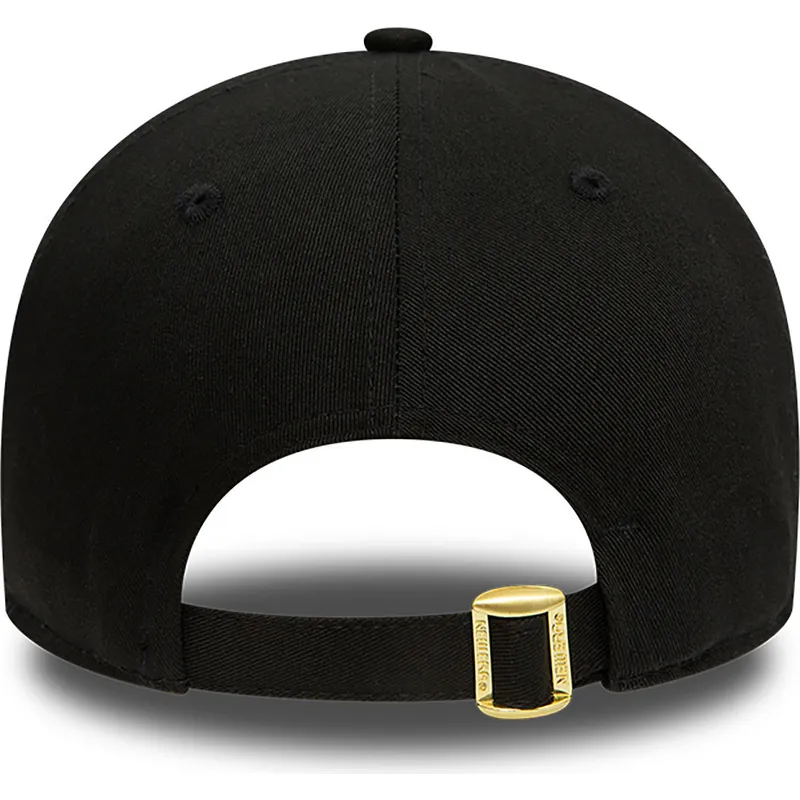 petten-gebogen-zwart-verstelbaar-9forty-metallic-badge-van-chicago-bulls-nba-van-new-era petten-gebogen-zwart-verstelbaar-9forty-metallic-badge-van-chicago-bulls-nba-van-new-era