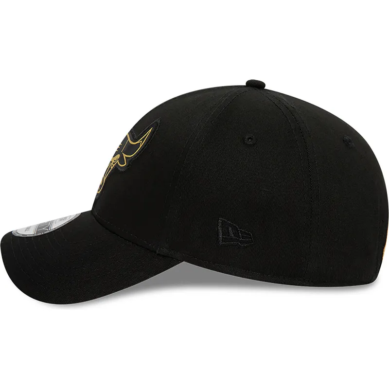petten-gebogen-zwart-verstelbaar-9forty-metallic-badge-van-chicago-bulls-nba-van-new-era petten-gebogen-zwart-verstelbaar-9forty-metallic-badge-van-chicago-bulls-nba-van-new-era