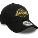 petten-gebogen-zwart-verstelbaar-9forty-metallic-badge-van-los-angeles-lakers-nba-van-new-era