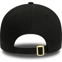 petten-gebogen-zwart-verstelbaar-9forty-metallic-badge-van-los-angeles-lakers-nba-van-new-era