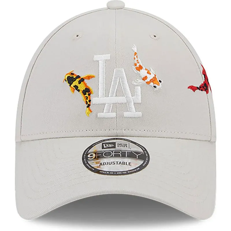 petten-gebogen-beige-verstelbaar-9forty-koi-fish-van-los-angeles-dodgers-mlb-van-new-era