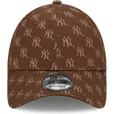petten-gebogen-bruin-verstelbaar-9forty-monogram-van-new-york-yankees-mlb-van-new-era