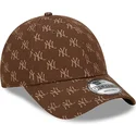 petten-gebogen-bruin-verstelbaar-9forty-monogram-van-new-york-yankees-mlb-van-new-era