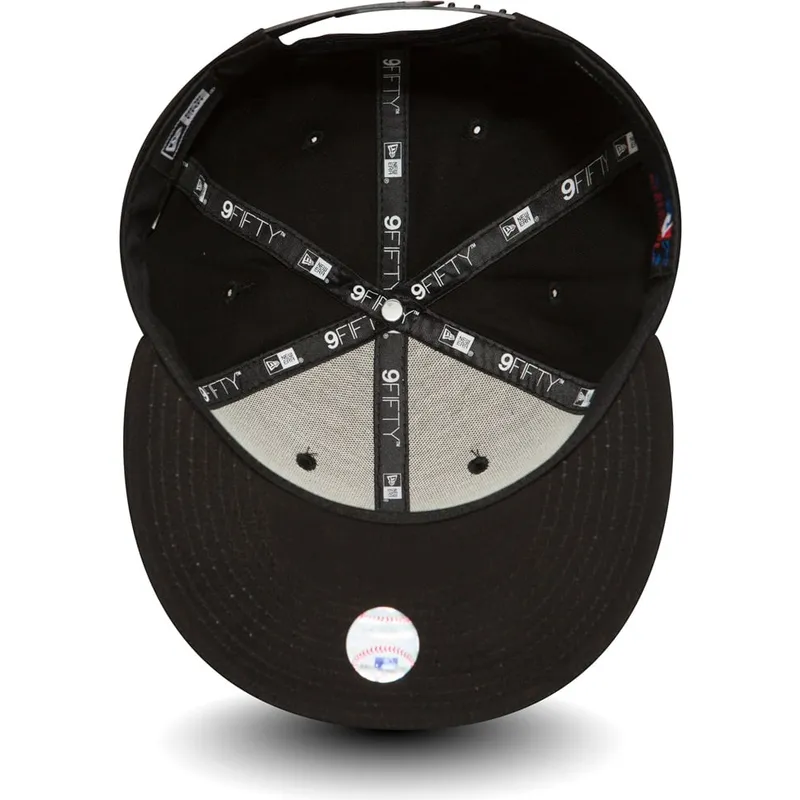 petten-plat-zwart-snapback-9fifty-black-on-black-van-new-york-yankees-mlb-van-new-era