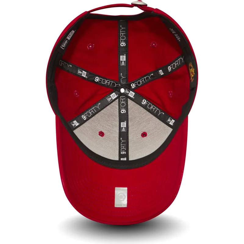 petten-gebogen-rood-verstelbaar-9forty-essential-van-manchester-united-football-club-premier-league-van-new-era