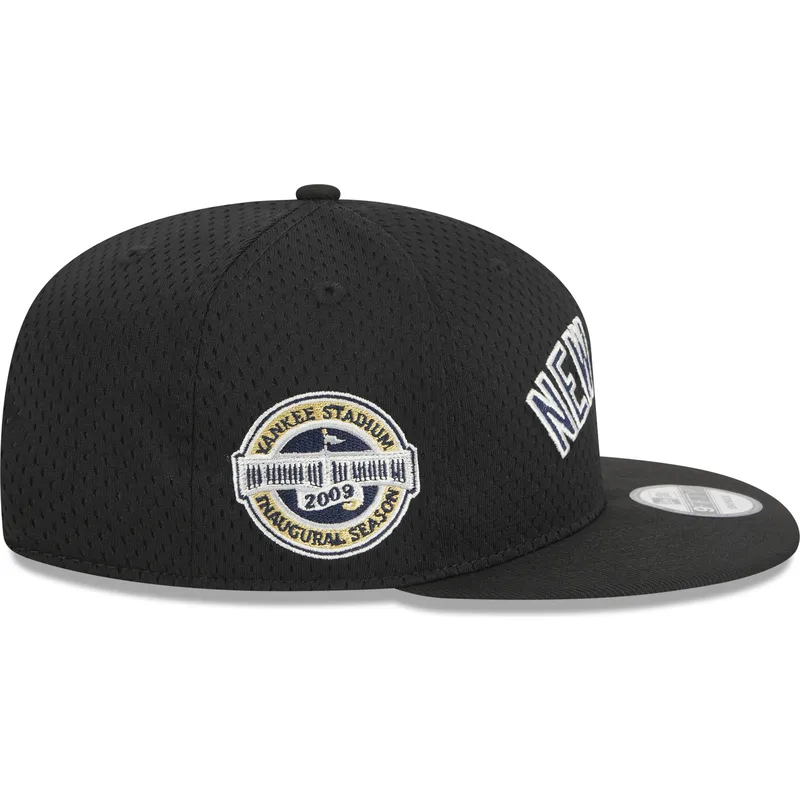 petten-plat-zwart-snapback-9fifty-post-up-pin-van-new-york-yankees-mlb-van-new-era