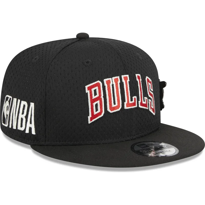 petten-plat-zwart-snapback-9fifty-post-up-pin-van-chicago-bulls-nba-van-new-era petten-plat-zwart-snapback-9fifty-post-up-pin-van-chicago-bulls-nba-van-new-era