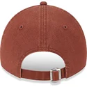 petten-gebogen-bruin-verstelbaar-9twenty-league-essential-van-new-york-yankees-mlb-van-new-era