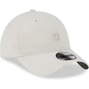 petten-gebogen-beige-verstelbaar-9twenty-mini-van-new-york-yankees-mlb-van-new-era