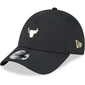petten-gebogen-zwart-verstelbaar-9forty-pin-van-chicago-bulls-nba-van-new-era