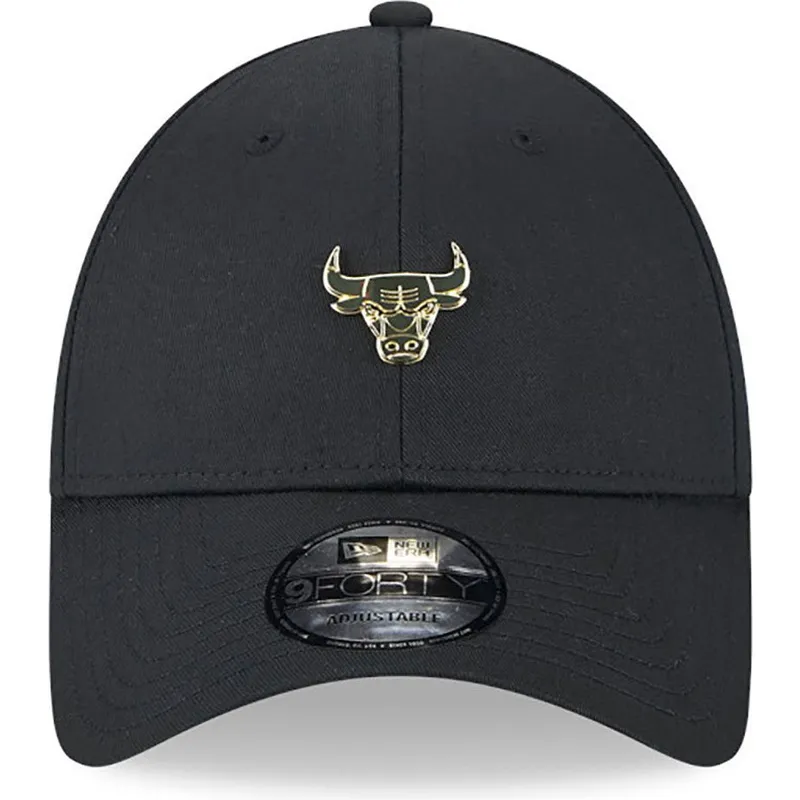 petten-gebogen-zwart-verstelbaar-9forty-pin-van-chicago-bulls-nba-van-new-era