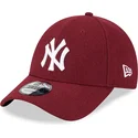 petten-gebogen-rood-verstelbaar-9forty-essential-melton-wool-van-new-york-yankees-mlb-van-new-era